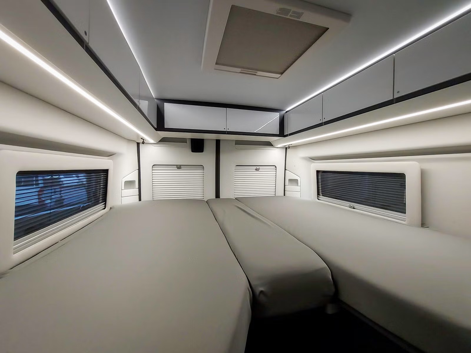 ADRIA TWIN 640 SLB SUPREME - Image 18