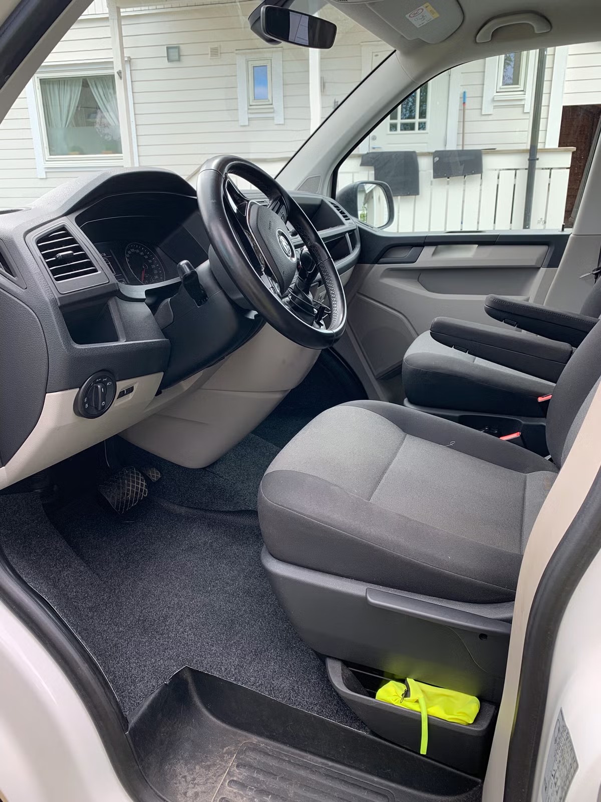 FOURGON AMÉNAGÉ VOLKSWAGEN TRANSPORTER FG VI 4MOTION DSG7 - Image 9