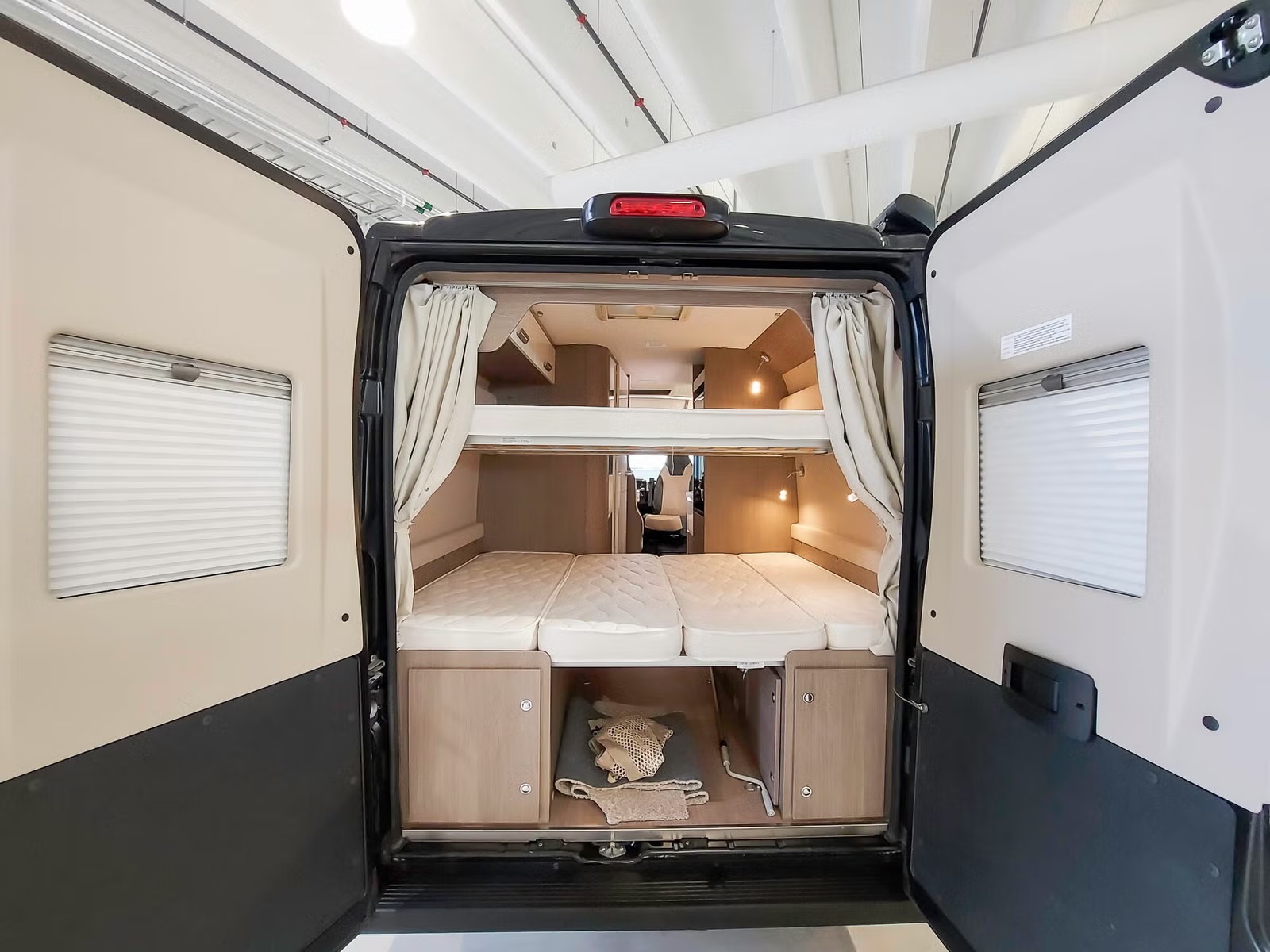 CHALLENGER V114 MAX PREMIUM BLACK EDITION - 04 COUCHAGES - Image 19