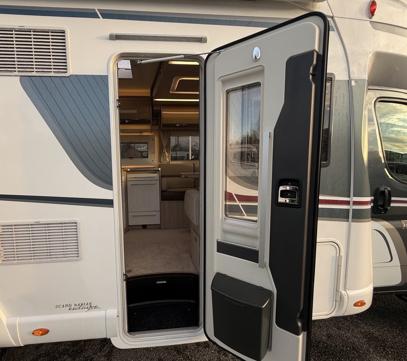 RAPIDO 7096 F - Image 7