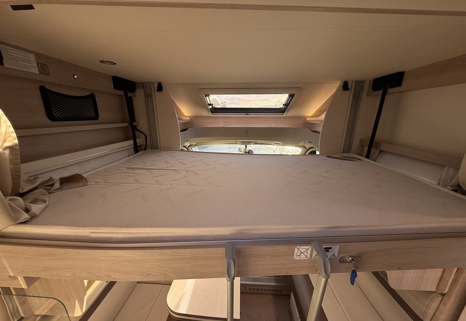 RAPIDO 7096 F - Image 18