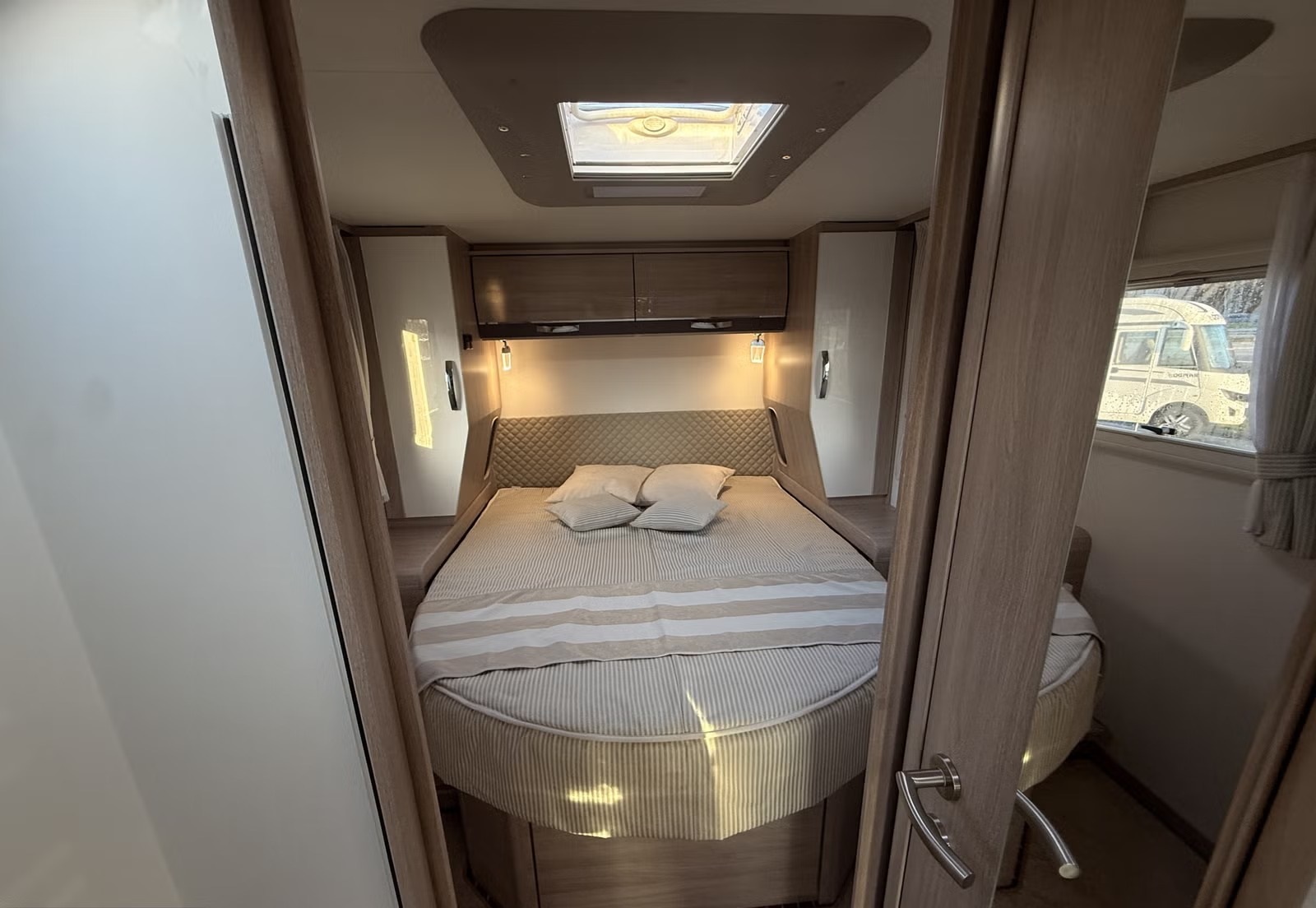 RAPIDO 7096 F - Image 20