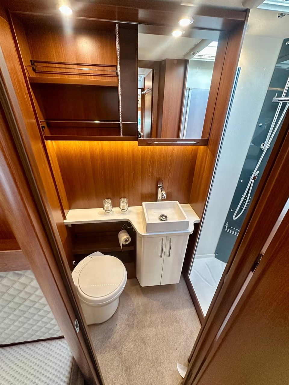 RAPIDO S6 665F - Image 15