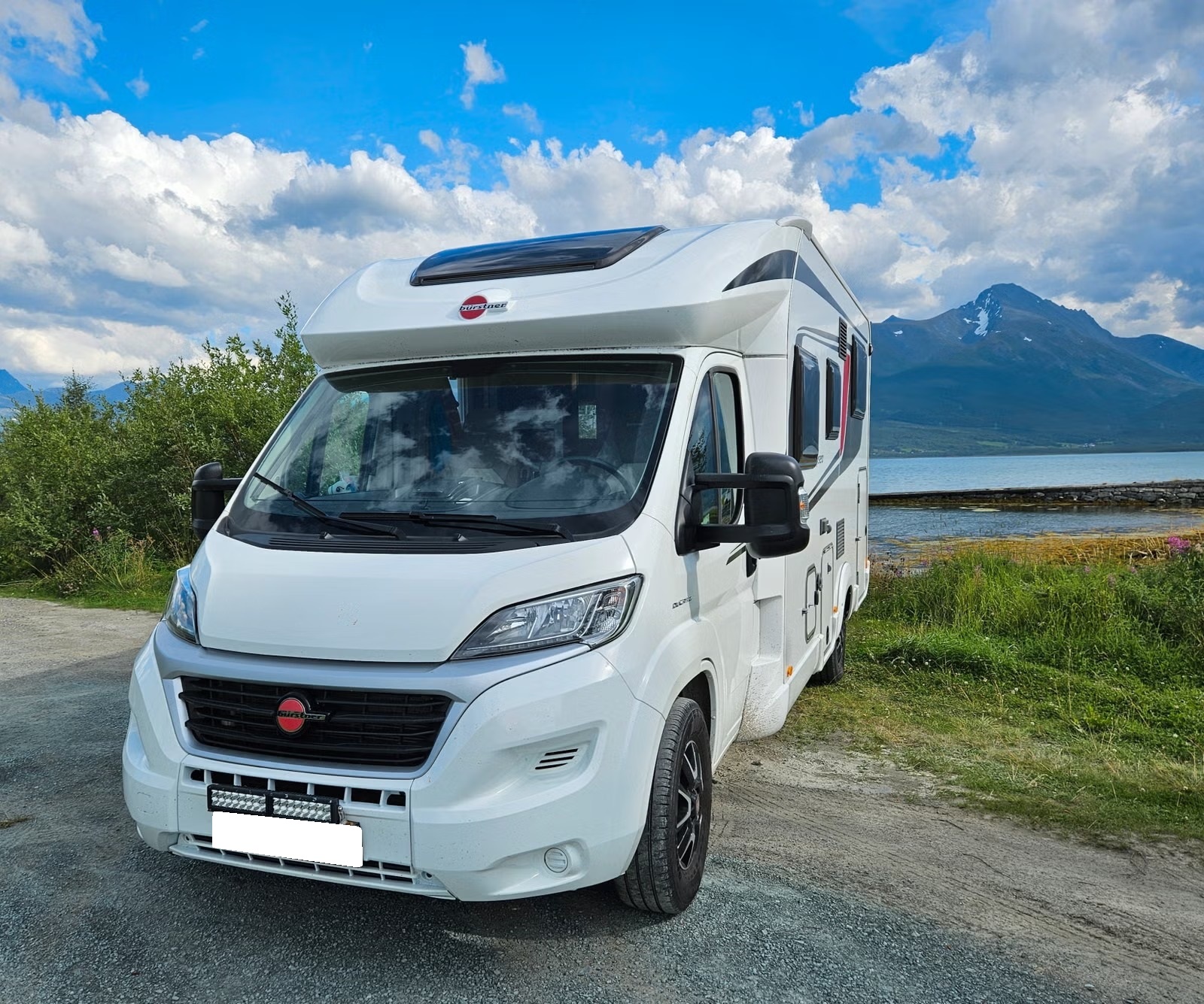 BÜRSTNER LYSEO PRIVILEGE TD 690 G